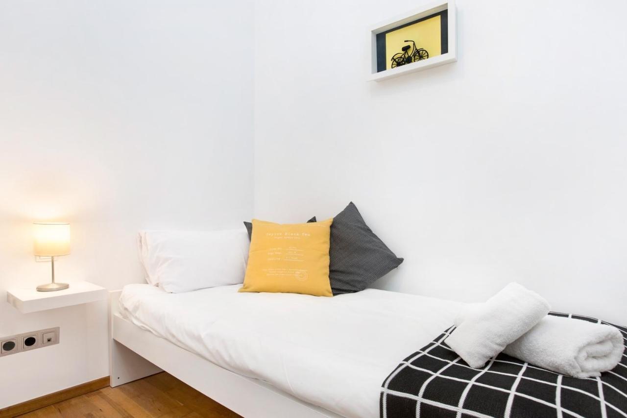 Stay U-Nique Apartments Balmes Barcelona Zewnętrze zdjęcie